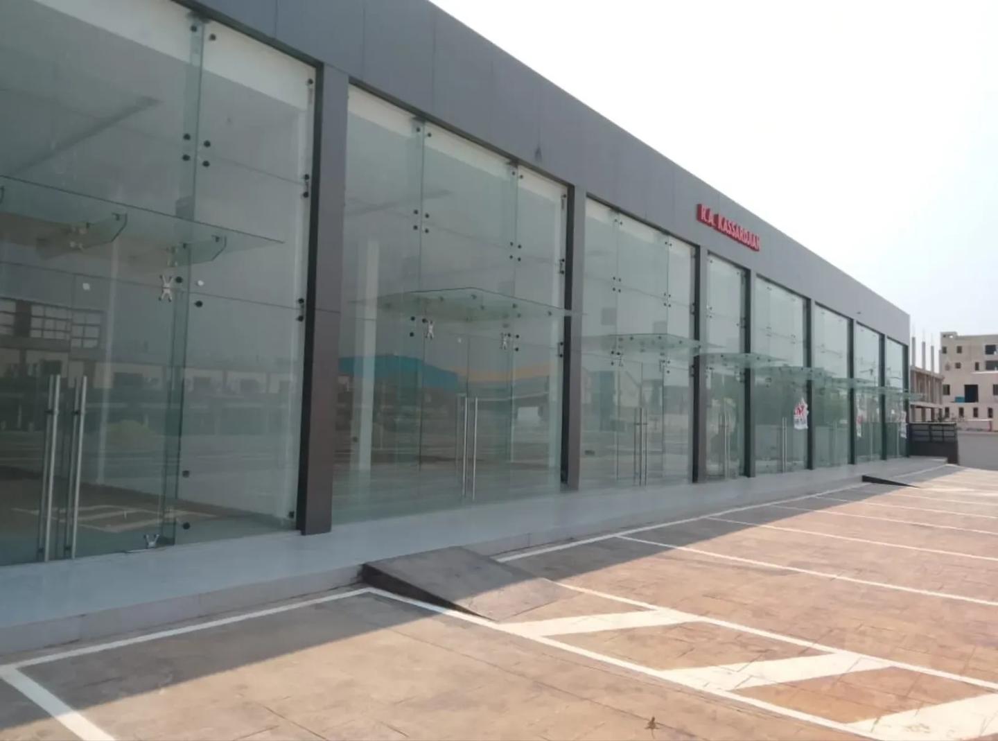 500 Square Meters Space For Rent At Spintex Manet - Commercial in Greater Accra, Spintex, Manet Junction - Rent