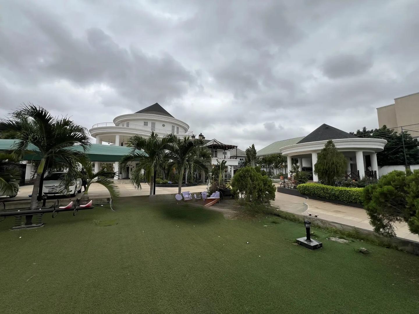 11bdrm Mansion in Charclem Ventures, East Legon for sale - 11 bedroom House in Greater Accra, East Legon - Sale