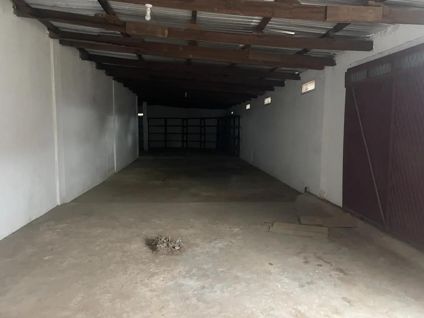 220 SQM Warehouse at Kwame Nkrumah Circle - Commercial in Greater Accra, Circle - Rent