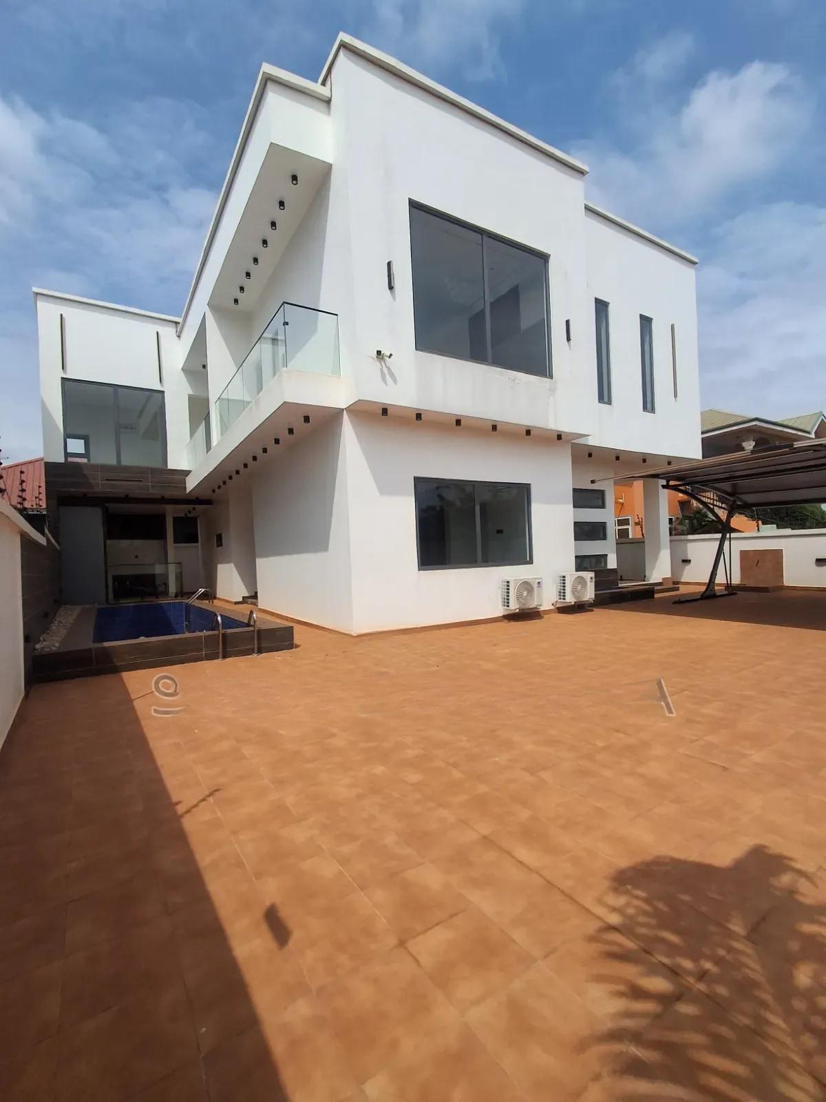 4bdrm House in Amrahia for sale - 4 bedroom House in Greater Accra, Amrahia - Sale