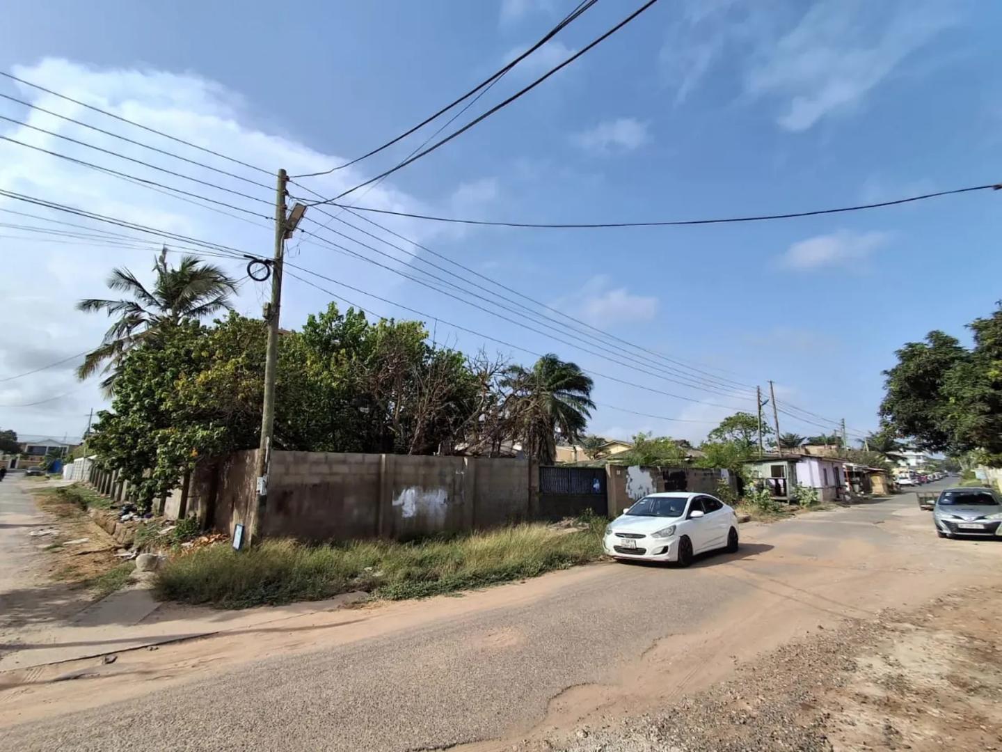 Freehold Walled and Gated 2 Plots Osu - Land in Greater Accra, Osu, Osu Ako-Adjei - Sale