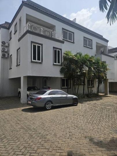 3 bedroom townhouse for rent at Airport Residential Area - 3 bedroom House in Greater Accra, Airport Residential Area - Rent